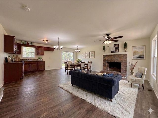 636 Hardy Way, Hiram, GA 30141
