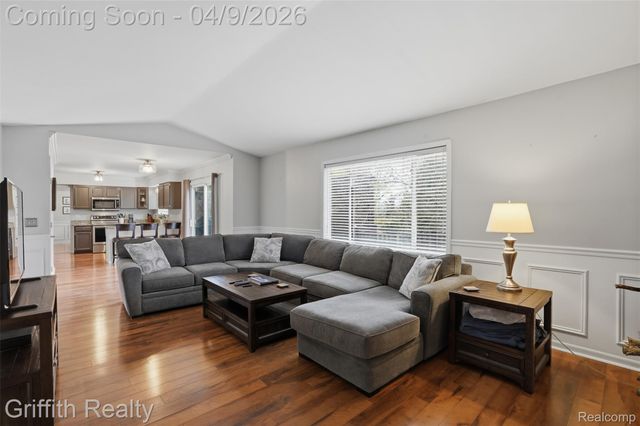 938 Meadowbrook Court, Milford Village, MI 48381