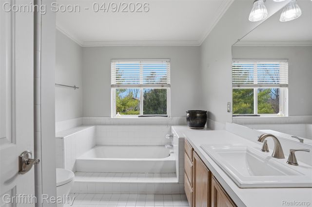 938 Meadowbrook Court, Milford Village, MI 48381