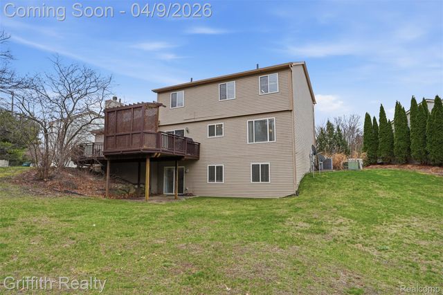 938 Meadowbrook Court, Milford Village, MI 48381