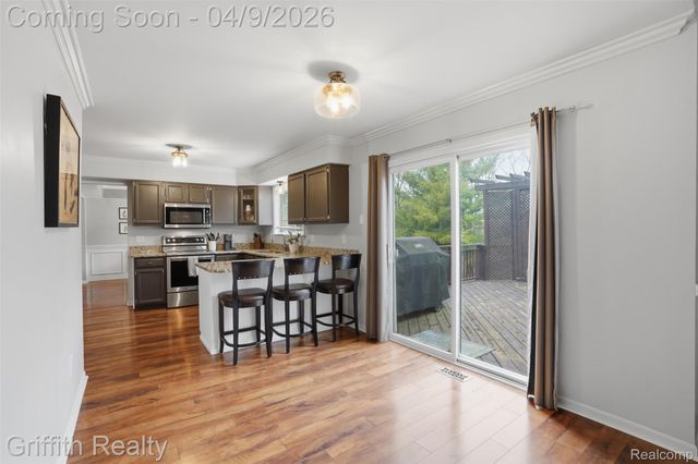 938 Meadowbrook Court, Milford Village, MI 48381