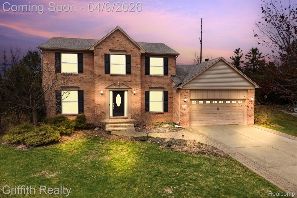 938 Meadowbrook Court, Milford Village, MI 48381