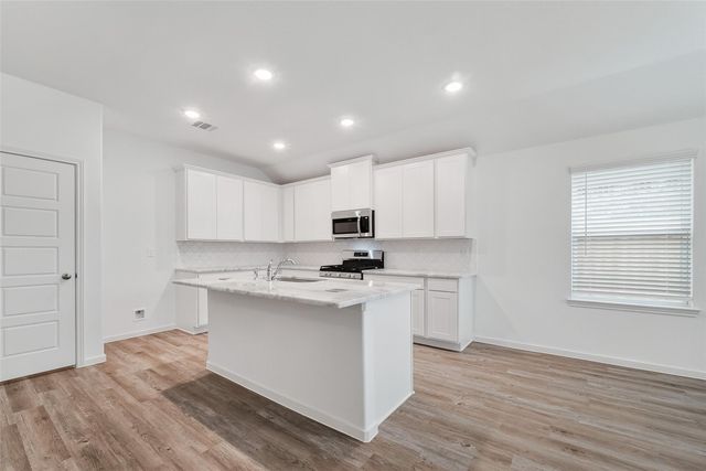 3314 Rolling River Drive, Baytown, TX 77521