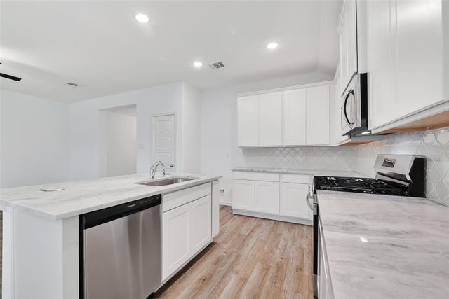 3314 Rolling River Drive, Baytown, TX 77521