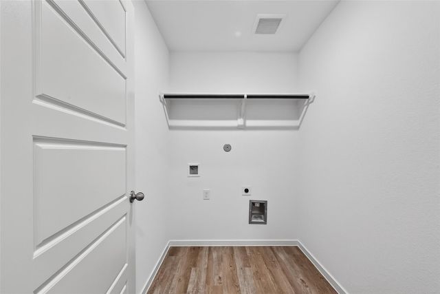 3314 Rolling River Drive, Baytown, TX 77521