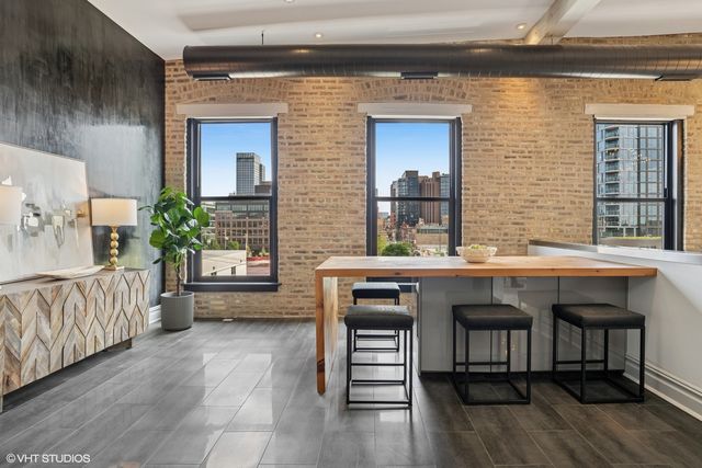 401 N Aberdeen Street 4S, Chicago, IL 60642