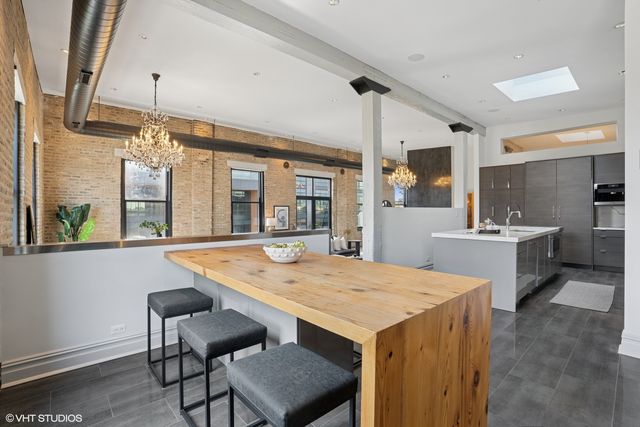 401 N Aberdeen Street 4S, Chicago, IL 60642