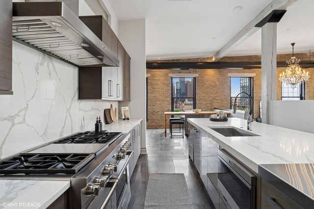 401 N Aberdeen Street 4S, Chicago, IL 60642