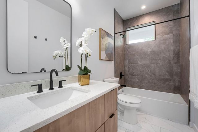4805 Sara DR, Austin, TX 78721