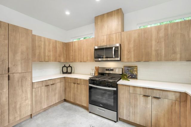 4805 Sara DR, Austin, TX 78721