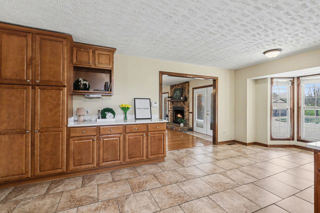 863 Rock Springs Rd, Castalian Springs, TN 37031