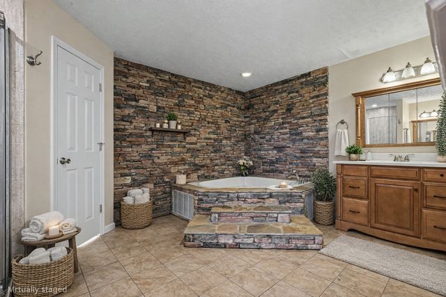 863 Rock Springs Rd, Castalian Springs, TN 37031