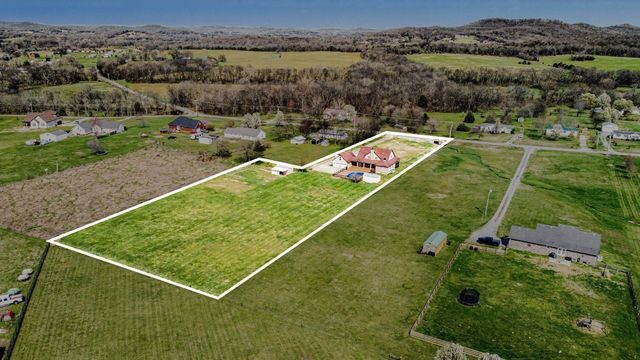 863 Rock Springs Rd, Castalian Springs, TN 37031