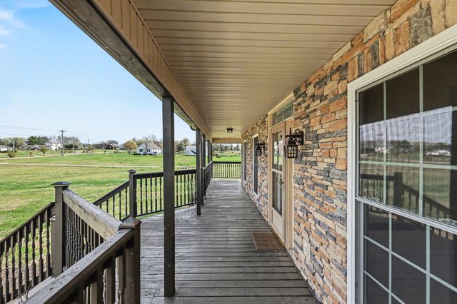 863 Rock Springs Rd, Castalian Springs, TN 37031