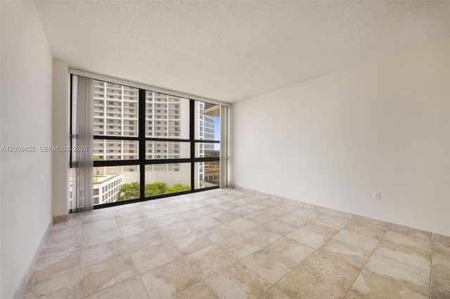 600 NE 36th St 1109, Miami, FL 33137