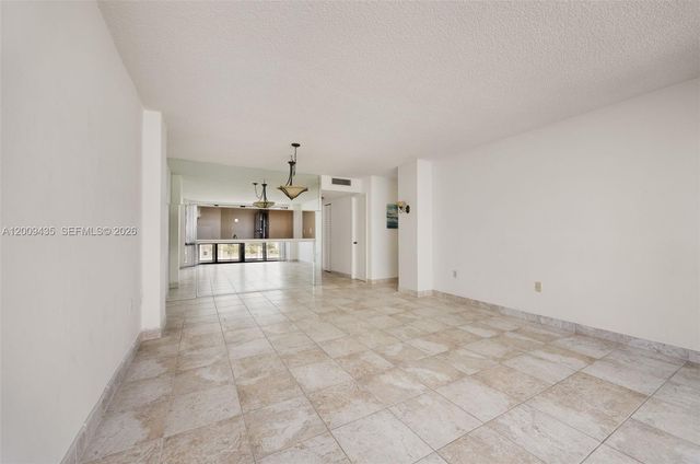 600 NE 36th St 1109, Miami, FL 33137