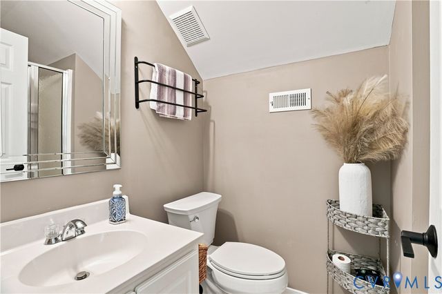 8024 Hampton Meadows Ln, Chesterfield, VA 23832