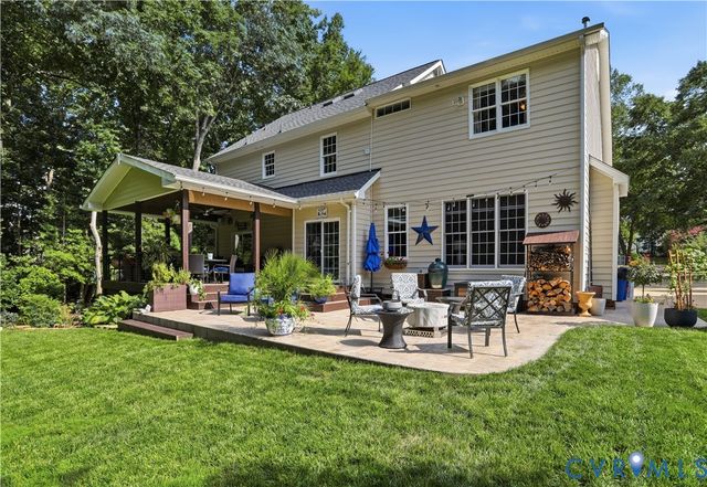 8024 Hampton Meadows Ln, Chesterfield, VA 23832