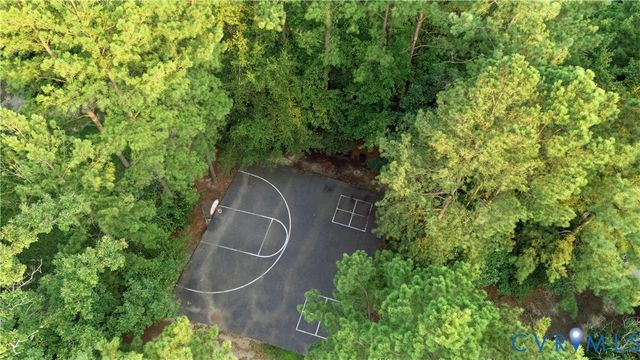 8024 Hampton Meadows Ln, Chesterfield, VA 23832