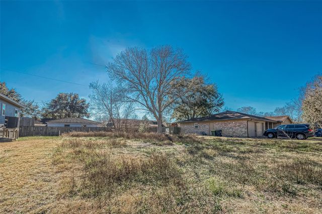 3406 Robinson Drive, Pearland, TX 77581