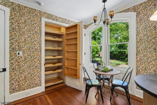 137 Hobart Ave, Millburn Twp., NJ 07078
