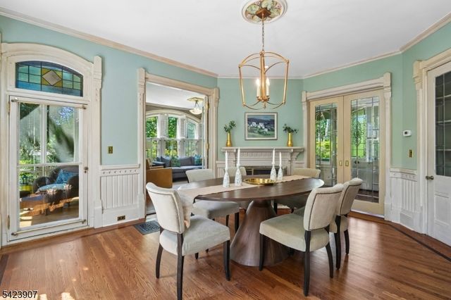 137 Hobart Ave, Millburn Twp., NJ 07078