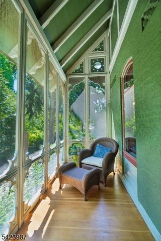 137 Hobart Ave, Millburn Twp., NJ 07078