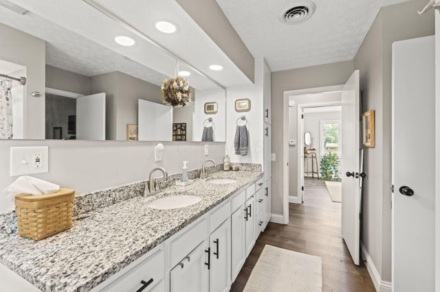 2805 Cottonwood Drive, Springfield, OH 45504