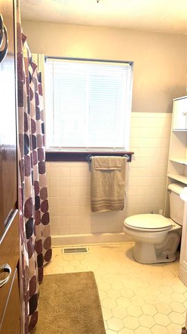 1801 Hercules Avenue, Evansville, IN 47711