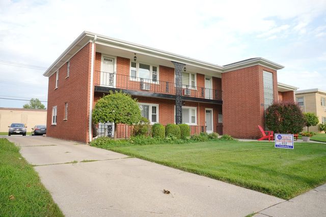1427 Homestead Road E, La Grange Park, IL 60526