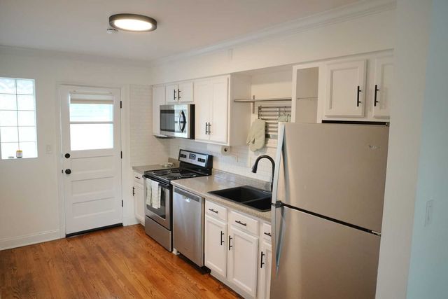 1427 Homestead Road E, La Grange Park, IL 60526