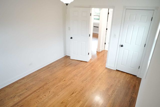 1427 Homestead Road E, La Grange Park, IL 60526