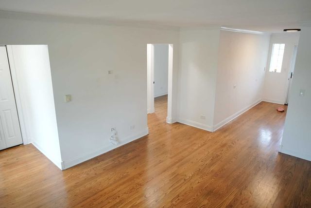 1427 Homestead Road E, La Grange Park, IL 60526
