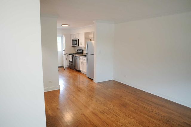 1427 Homestead Road E, La Grange Park, IL 60526