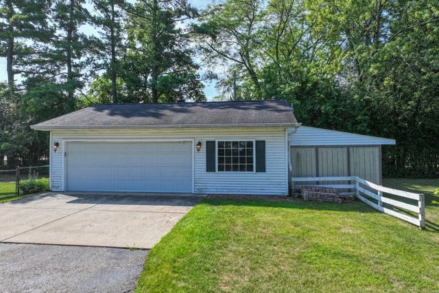 9044 S Saginaw Street, Grand Blanc Twp, MI 48439