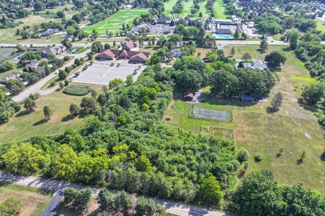 9044 S Saginaw Street, Grand Blanc Twp, MI 48439