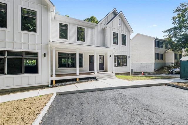 125 Vail Avenue A, Peekskill, NY 10566