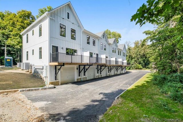 125 Vail Avenue A, Peekskill, NY 10566