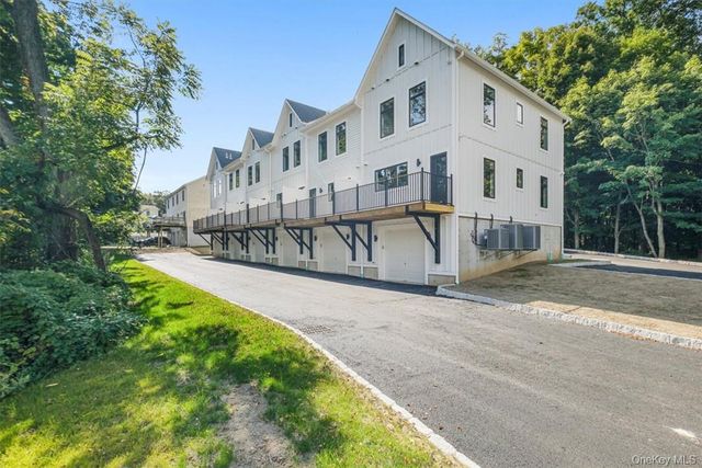 125 Vail Avenue A, Peekskill, NY 10566