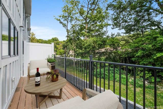 125 Vail Avenue A, Peekskill, NY 10566