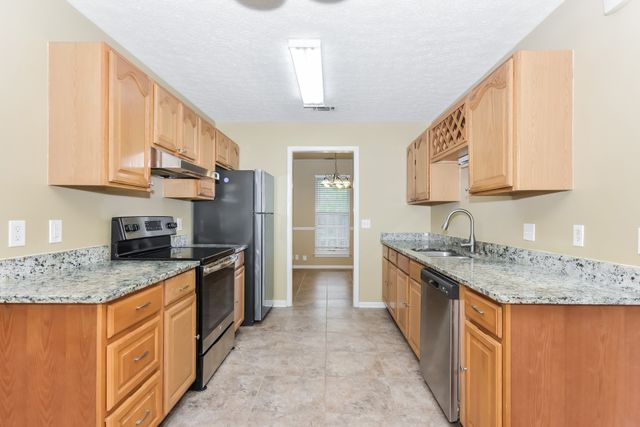 405 Brookview Dr, Gallatin, TN 37066