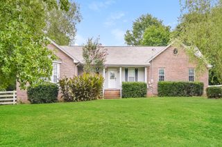 405 Brookview Dr, Gallatin, TN 37066