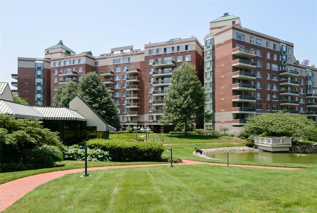 111 Cherry Valley Avenue 517, Garden City, NY 11530