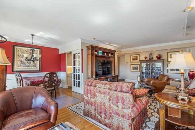 111 Cherry Valley Avenue 517, Garden City, NY 11530