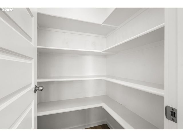 4722 ROYAL Dr, Albany, OR 97321