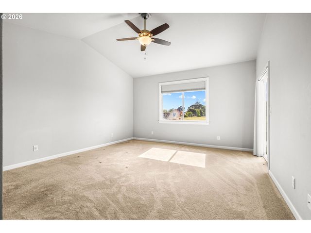 4722 ROYAL Dr, Albany, OR 97321