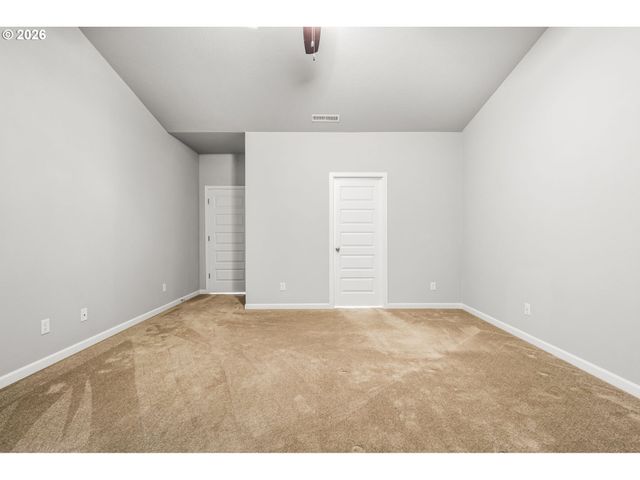 4722 ROYAL Dr, Albany, OR 97321