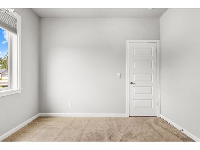 4722 ROYAL Dr, Albany, OR 97321