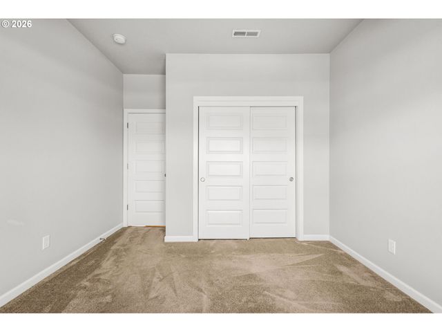 4722 ROYAL Dr, Albany, OR 97321