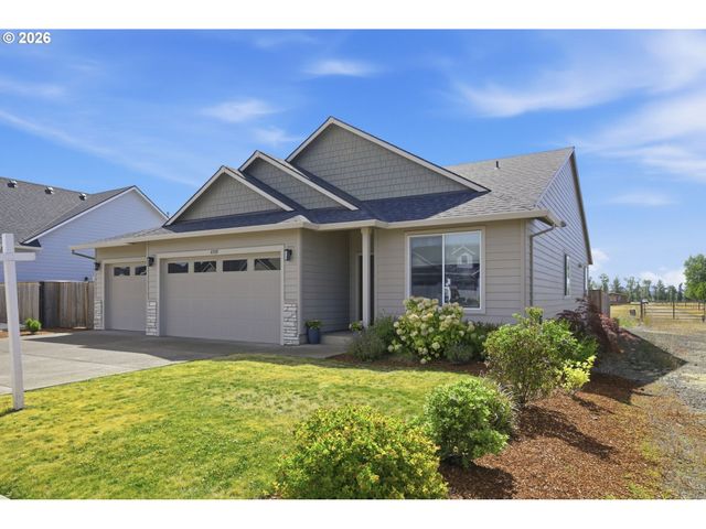 4722 ROYAL Dr, Albany, OR 97321
